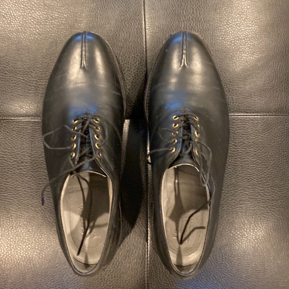 Footjoy Classic Golf Shoes. Size 10D. Leather. Worn once